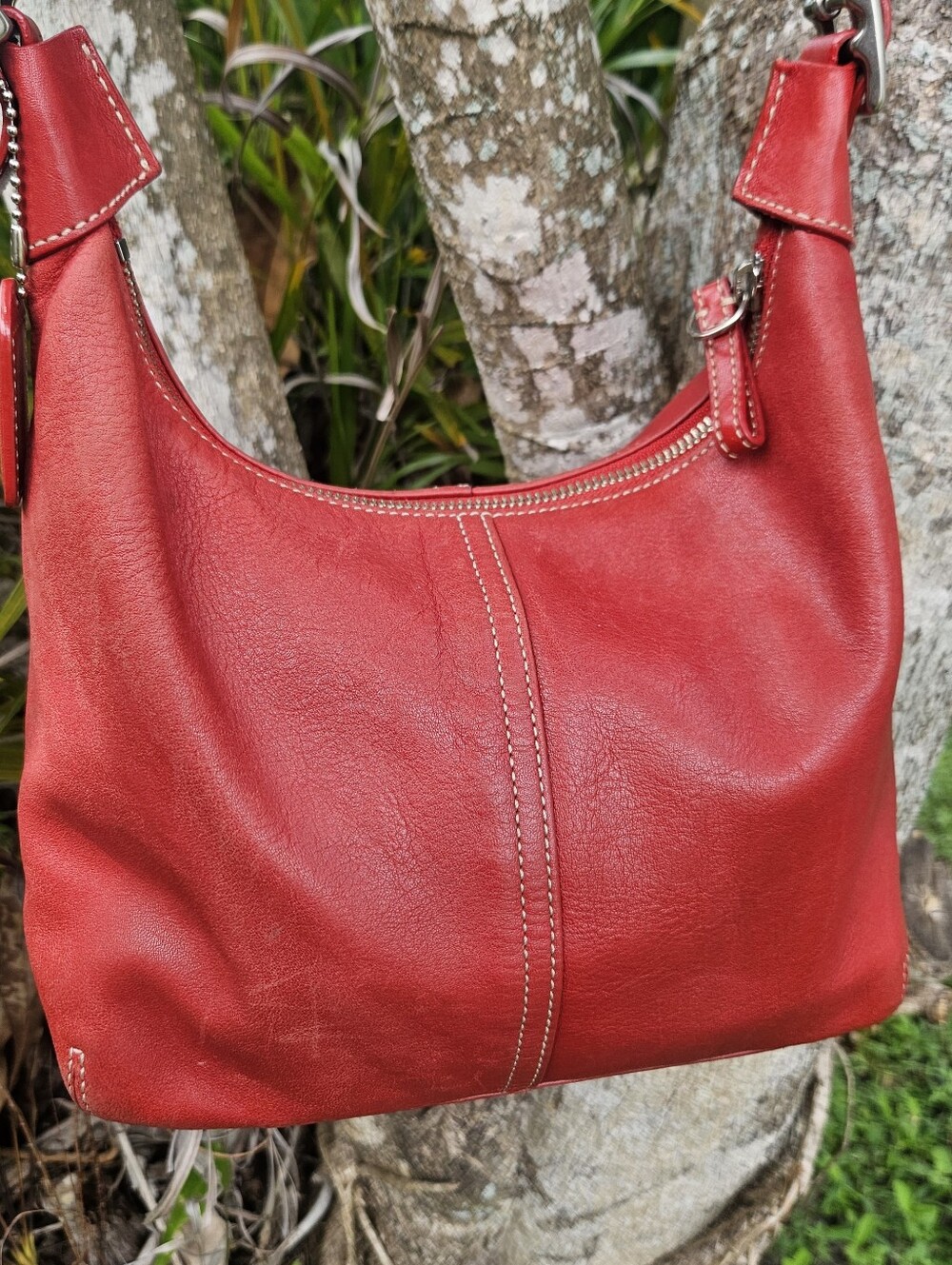 COACH RED LEATHER Crossbody Handbag, Vintage Red Coach Purse - Picture 5 of 7